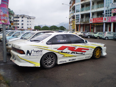 White color Nissan Cefiro A31 drift machine