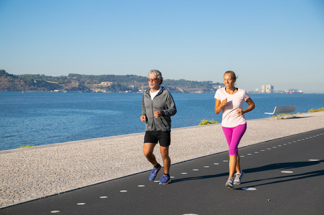 Beneficios de caminar en la tercera edad