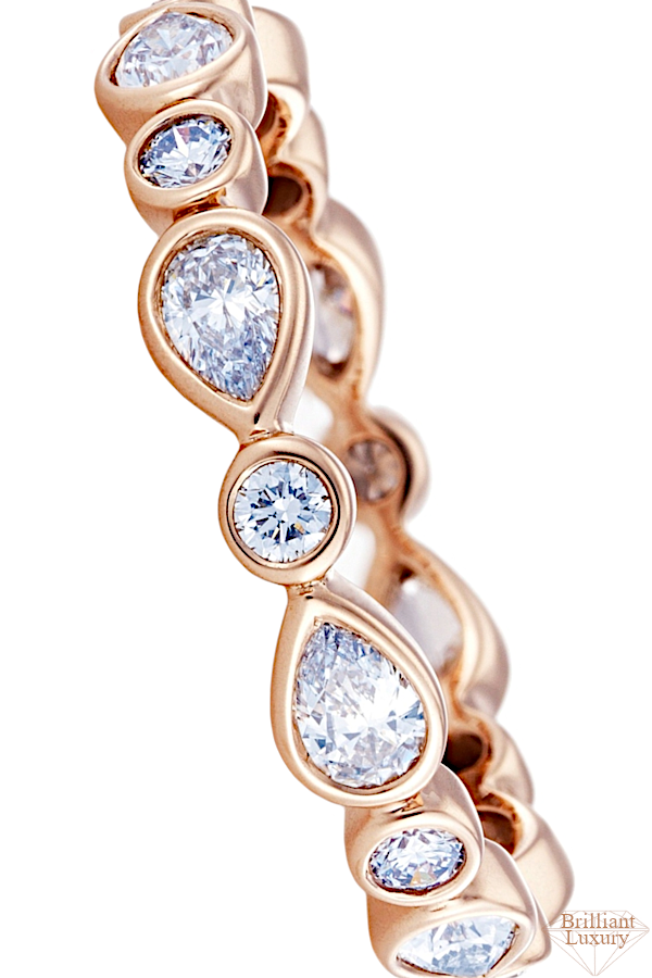 ♦De Beers diamond petal ring in rose gold #debeers #jewelry #brilliantluxury