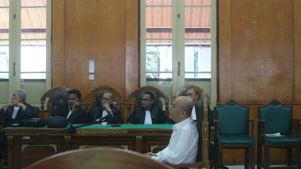 Dzuldmi Eldin Didakwa Terima Suap Rp2,1 Miliar dari Para Kadis di Medan Dzuldmi Eldin Didakwa Terima Suap Rp2,1 Miliar dari Para Kadis di Medan