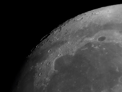 Lluna de 13 dies. zona cràter Plató i badia Sinus Iridium - 13/05/2022