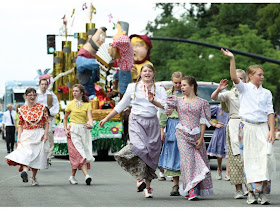  The parade route begins on 31st Street, continues northbound on Washington Boulevard and ends on 20th Street. 