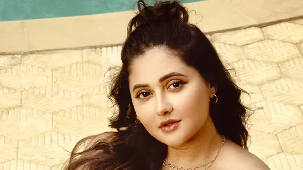 অডিশনে ডেকে অজ্ঞান করার চেষ্টা! রেশমির ভয়ংকর অভিজ্ঞতা