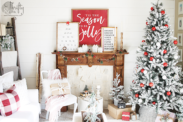 Christmas living room decor and decorating ideas. Red and white christmas decor. Farmhouse Christmas decorating ideas. Christmas tree decorating ideas. Fireplace mantel christmas decor. 