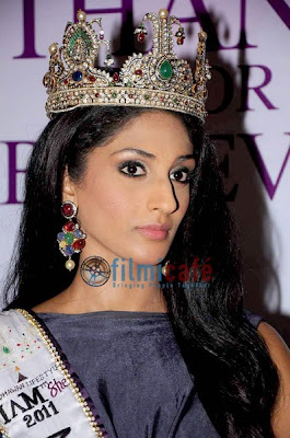 Miss Universe India 2011 Vasuki Sunkavalli