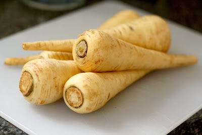 https://www.etsy.com/listing/128294940/2g-approx-800-parsnip-seeds-halblange?ref=favs_view_4