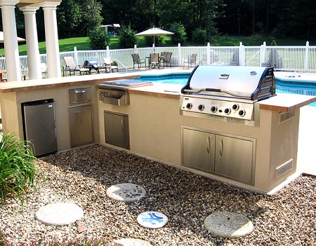 outdoor-kitchen