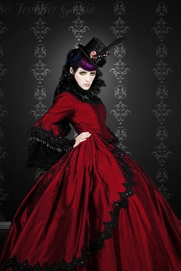 Lovely Black + Red Gothic Wedding Dresses Gown 2012