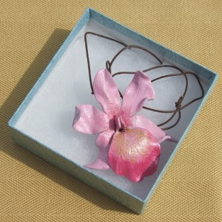 leather jewellery, flower jewellery, handmade leather jewellery, handmade flower jewellery, orchid necklace