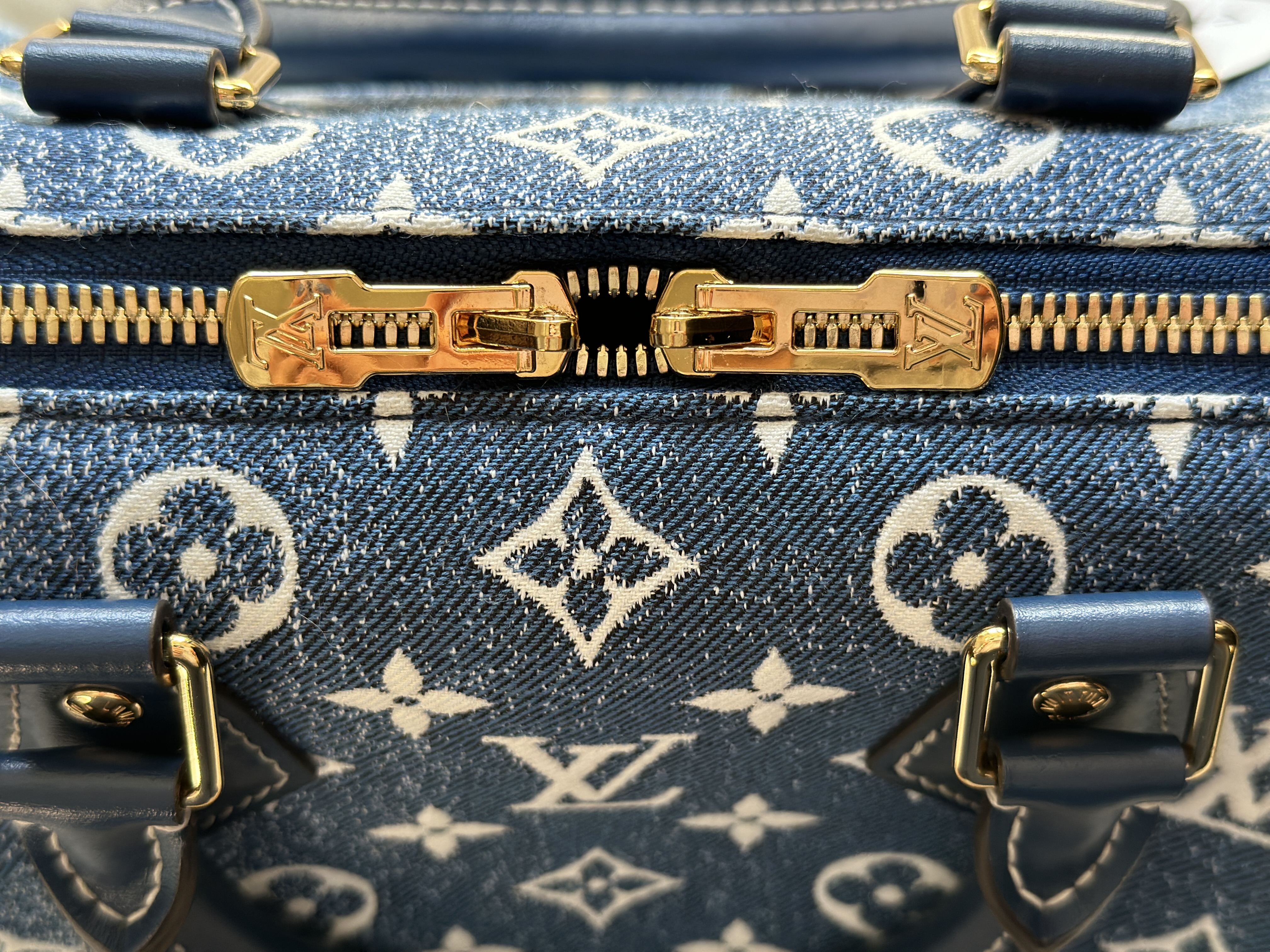 Blue Monogram Denim Jacquard Speedy 25 Bandoulière Gold Hardware, 2022