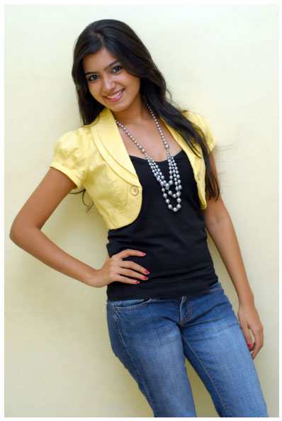 tollywood actress wallpapers. tollywood actress, Bollywood