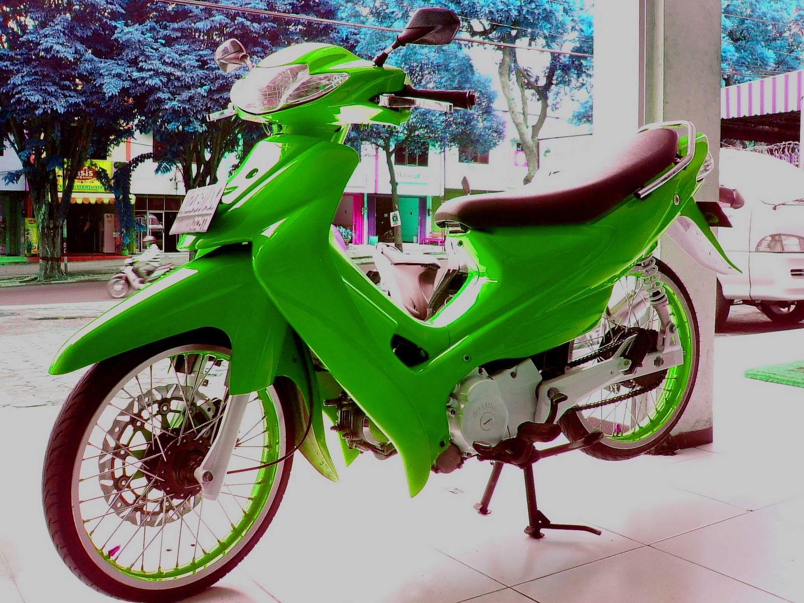 Gambar Modifikasi Suzuki Smash Terbaru AirBrush Velg Jari Jari