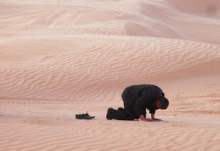 Adab Melaksanakan Ibadah Shalat