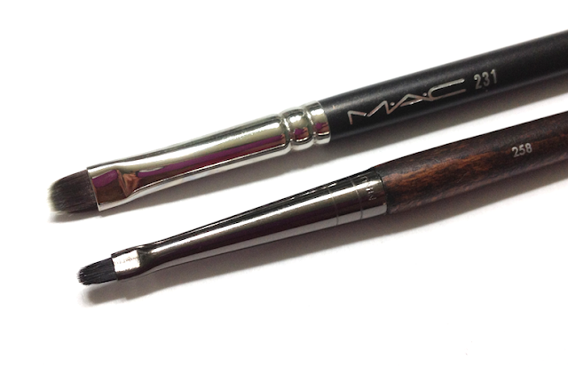MAC 231 Small Shader Brush Make Up For Ever 258 Large Precision Eyeliner Brush