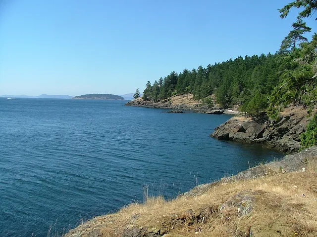 Jones Island hiking trail