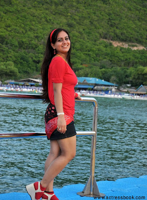Telugu heroine Aksha latest cute beach stills, Aksha hot photos, Aksha hot beach stills