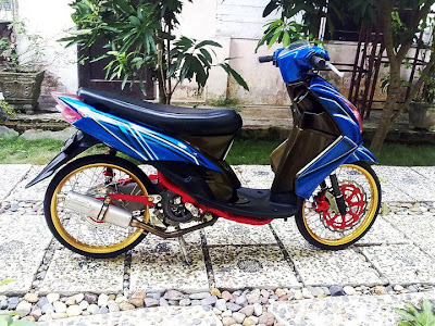 Modifikasi Stiker Motor Mio warna Biru Pelek 17 Jari jari