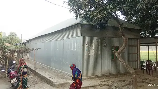 মেলান্দহে জমি দখলের জের মাদ্রাসা বন্ধ  ৪ জনকে গ্রাম ছাড়া