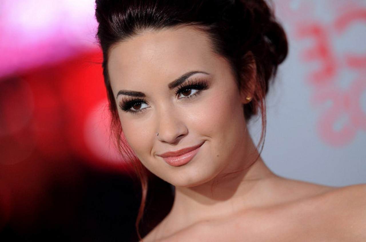 Demi Lovato – AfterShock Lyrics - LyricsPinas