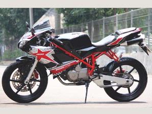 Modif Honda Megapro Bergaya Ducati 848