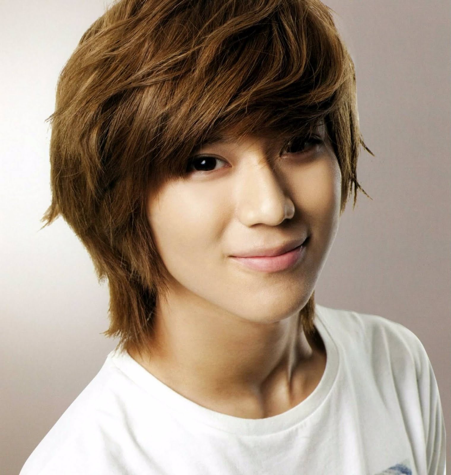 Latest Korean  Hairstyles  for Men 2013