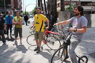 Amantes de la bici ponen en marcha un paseo urbano mensual por Barakaldo