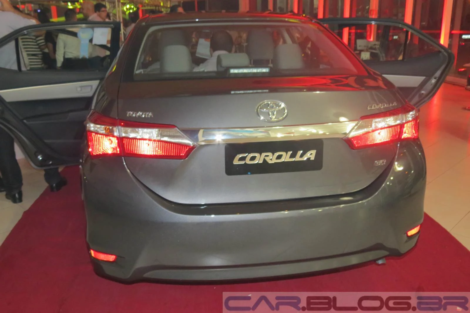 Novo Corolla GLi 1.8 Automático 2015