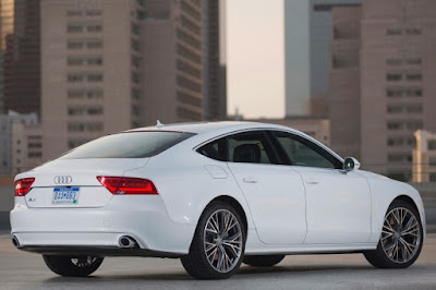 2016 Audi A7 rear right view