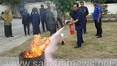 Pelatihan dan Simulasi Kebakaran Di Kantor PA Pinrang