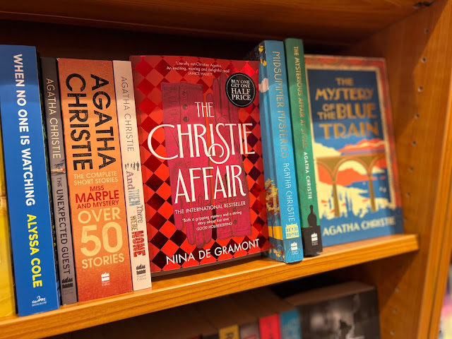 Chez Maximka, fiction about Agatha Christie