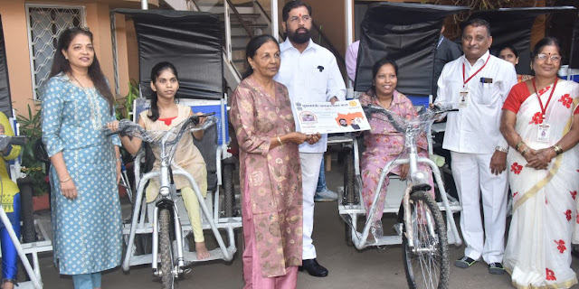 मुख्यमंत्री एकनाथ शिंदे यांच्या हस्ते दिव्यांग लाभार्थ्यांना उपयुक्त साधनांचे वितरण