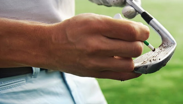 Cách bảo quản gậy chơi golf lau sạch đầu gậy sau những cú đánh