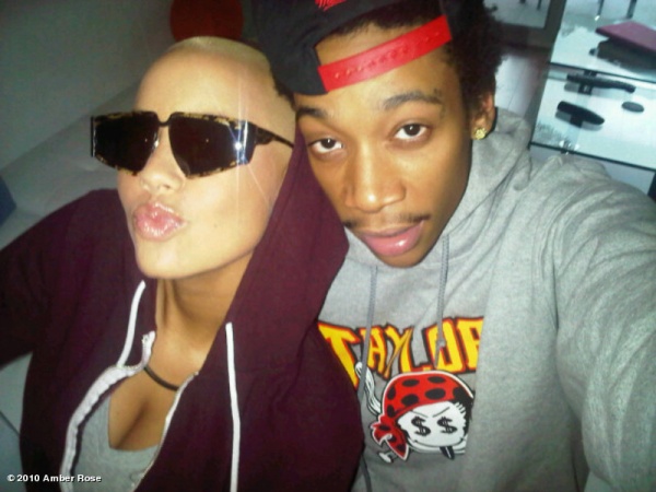 amber rose twitter backgrounds. wiz khalifa and amber rose