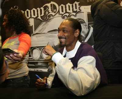 snoop dogg signs