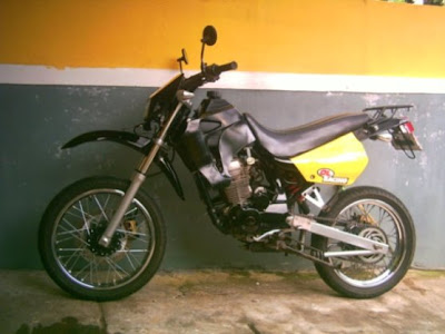 supermoto Honda GL-100 modif