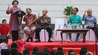 Saat Megawati Keceplosan Panggil Jokowi 'Dik'...