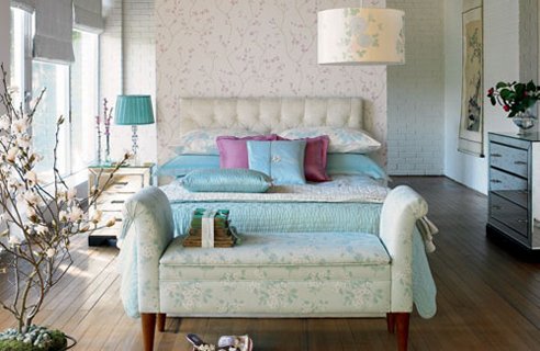 paisleypeacockandpaneer: blue and white bedroom inspiration