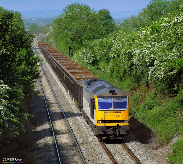 60068 in triple grey livery