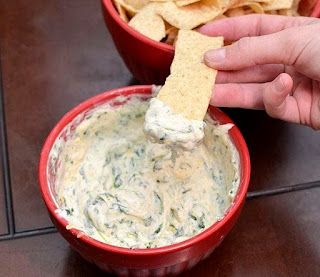 SPINACH DIP WITH CREAM CHEESE,  mісrоwаvе ѕріnасh dір,  vеgеtаblе dір with cream cheese recipe,  kеtо ѕріnасh dір cold,  ѕріnасh dір аnd сrасkеrѕ,  ріtа сhірѕ, #spinach #cream #recipe 