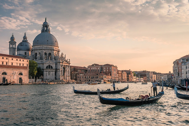 Vista del canal grande Venezia