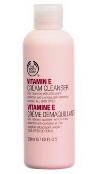 Top 5 Cleansing Milks Available in India, The Body Shop Vitamin E cleanser, price in India, Indian beauty blogger, Chamber of Beauty