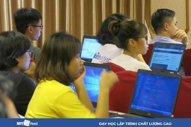 Buổi học HTML, CSS tháng 7 tại NIIT – ICT Hà Nội