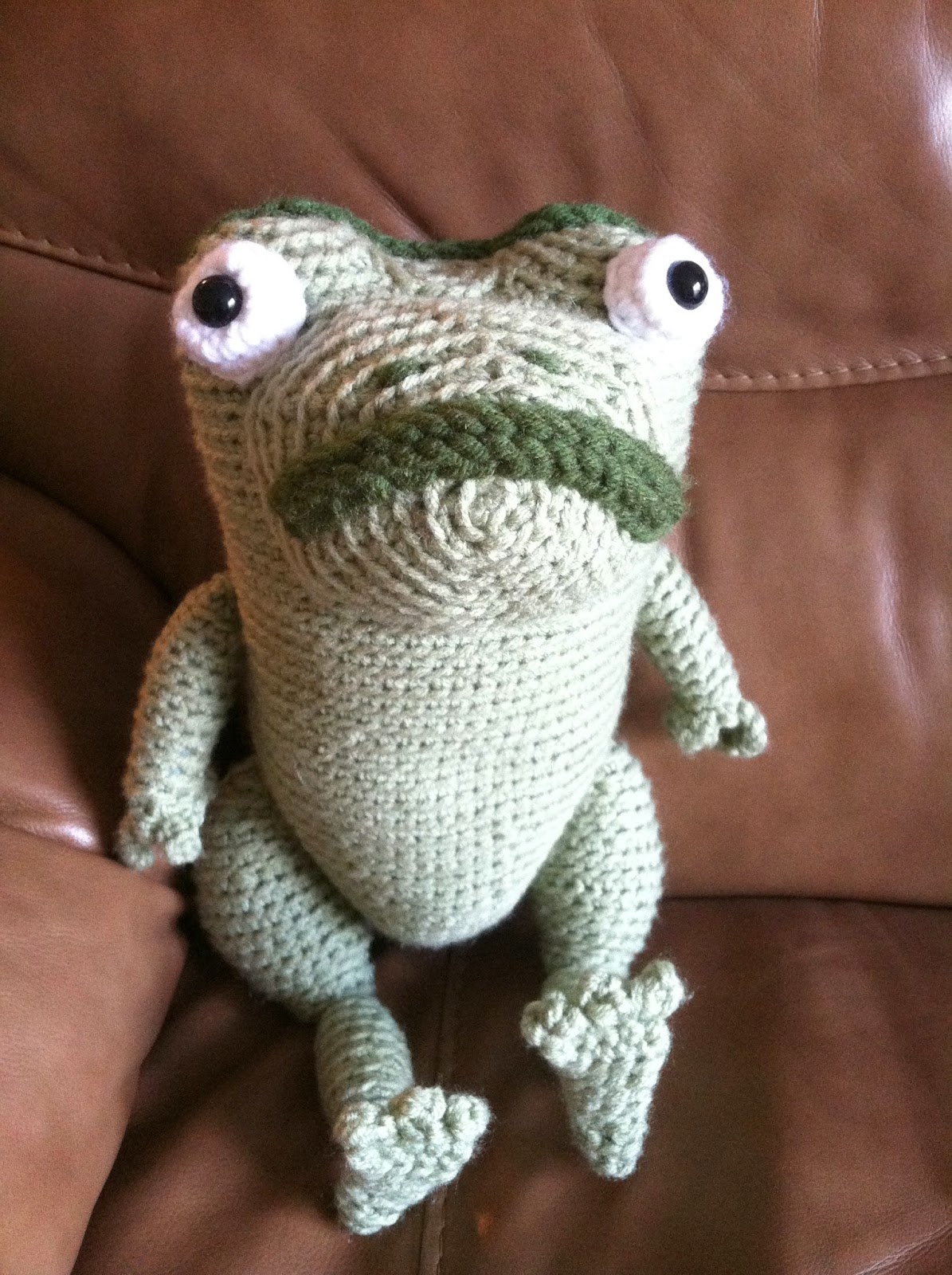 Heart in Flight Crochet: Over the Garden Wall Crochet Frog and