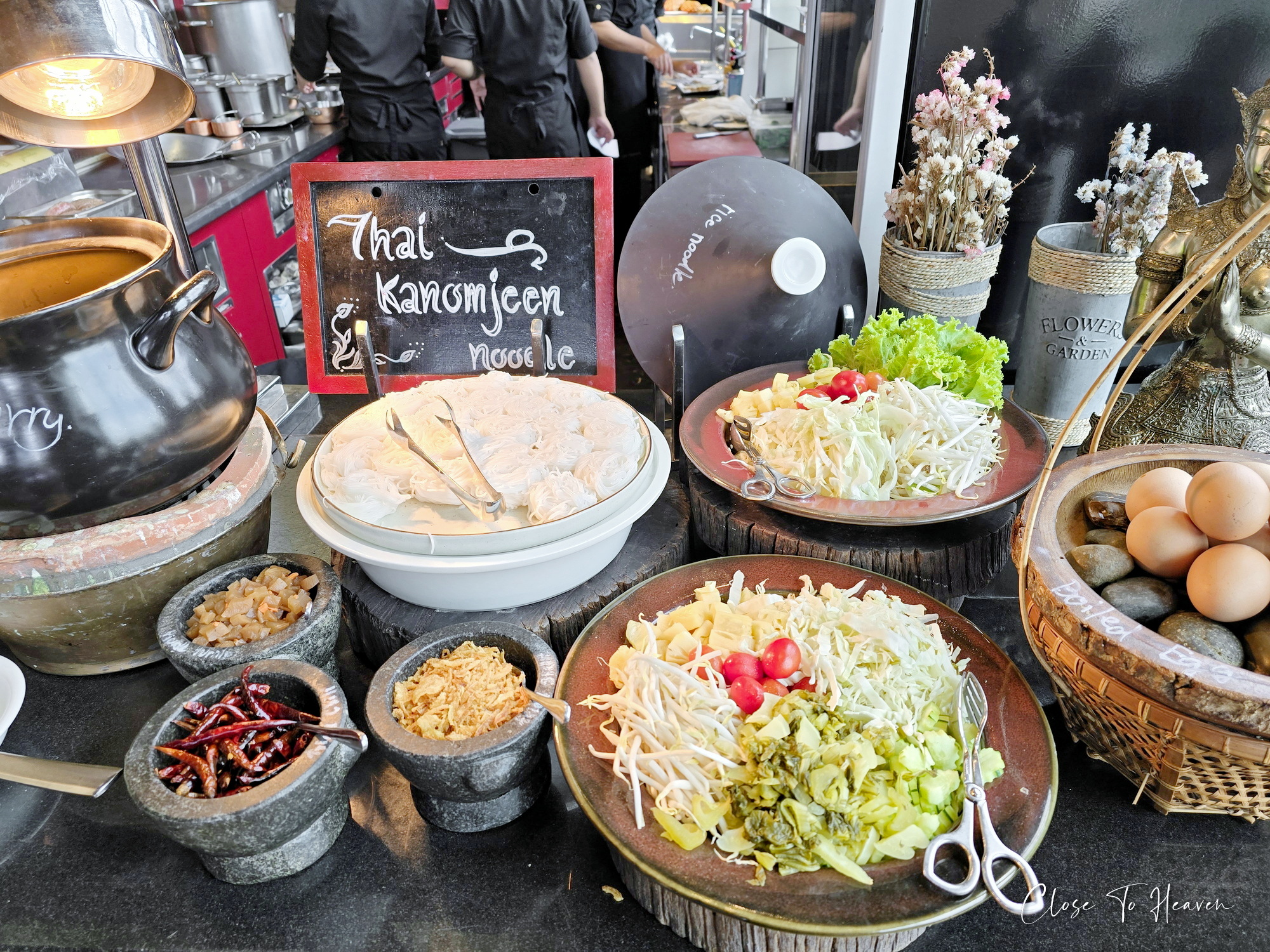 Sunday Brunch Buffet @ Red Oven | SO/ Bangkok