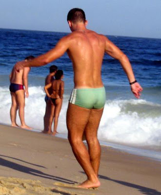 swimpixx: sexy speedos, free pics of speedo men, hot men in speedos and swimwear. Brazilian homens nos sungas abraco sunga