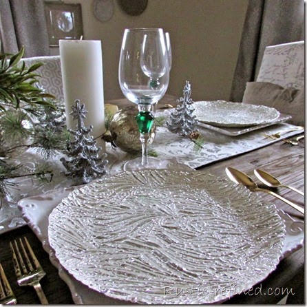 Clever and beautiful ways to set a holiday table