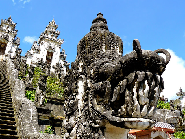 Exotis Lempuyang Temple