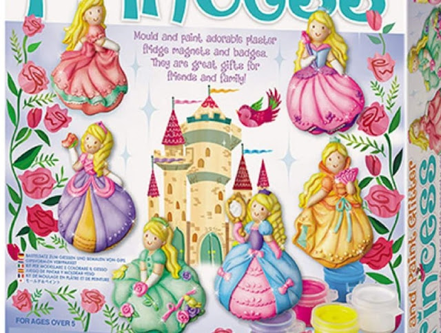 Princesas de escayola en juego de manualidades
