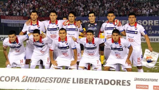 Nacional de Paraguay tiene 17 futbolistas con coronavirus y no podrá jugar el domingo