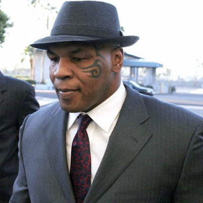 Mike Tyson con sombrero